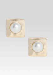 Nikki Pearl Earrings