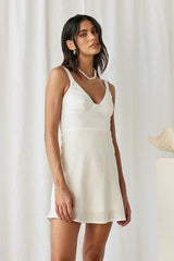 True Fantasy Dress White