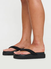 Therapy Vaycay Flats Black