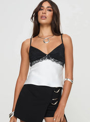 First Class Top White / Black